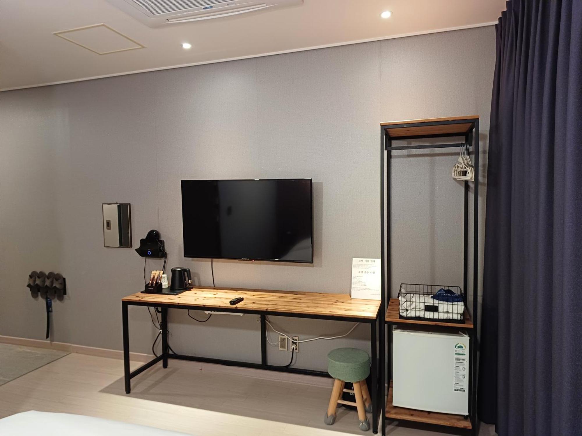 Tongyeong Bridge Hotel Екстериор снимка
