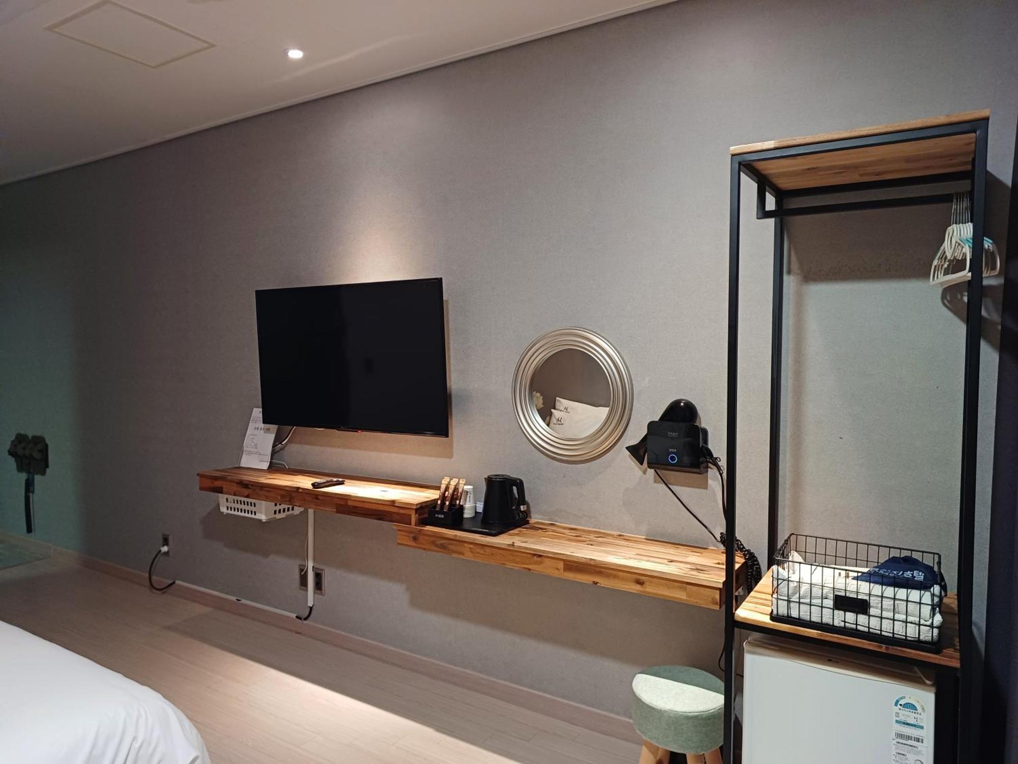 Tongyeong Bridge Hotel Екстериор снимка